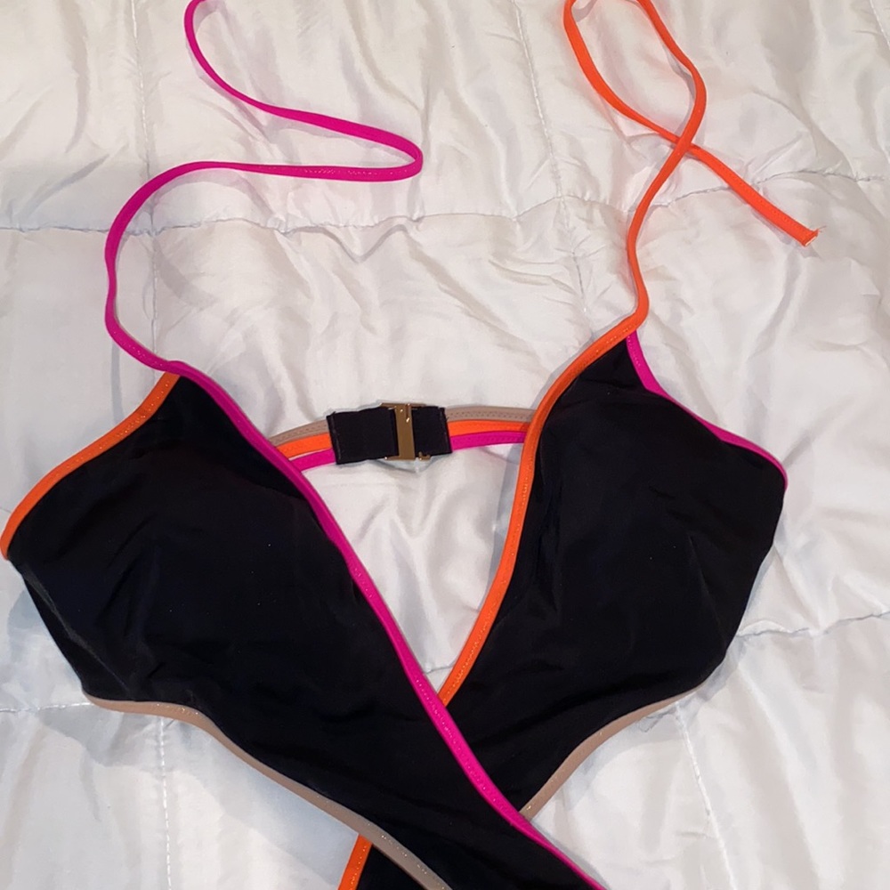 VS bikini - Picture 2 of 3